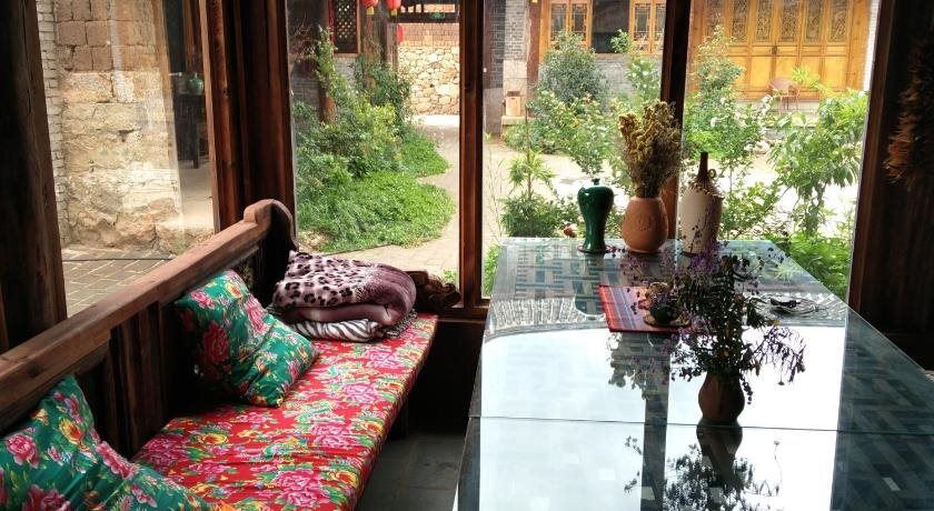 Lijiang Qinglu Courtyard Hotel — фото 1
