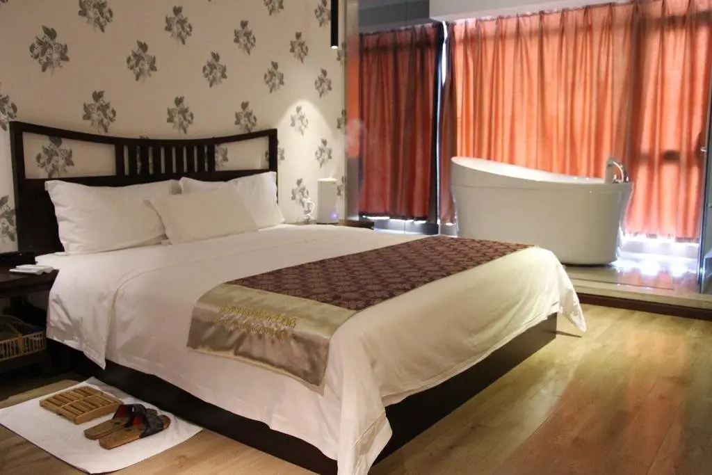 Дали: Jinsha Bandao Lakeview Yangsheng Hotel