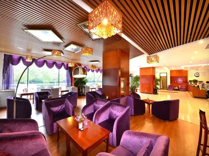Циндао: Qingdao Feitong Digital Hotel