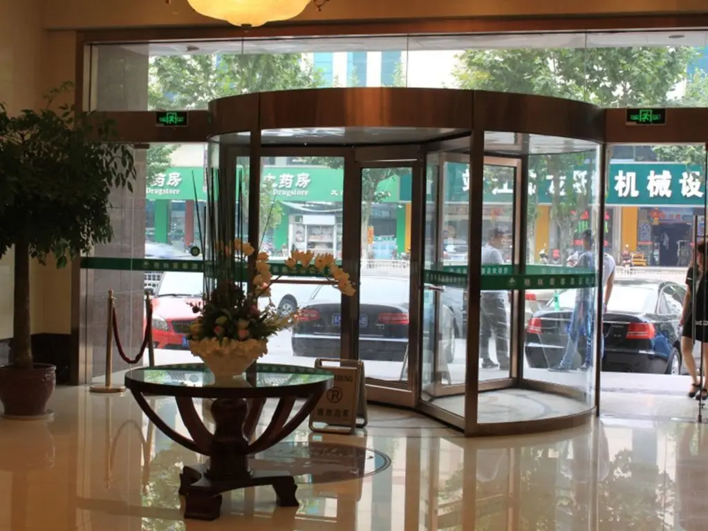 Тайчжоу: GreenTree Inn Taizhou Jingjiang Jiangping Road Shanghai City Business Hotel