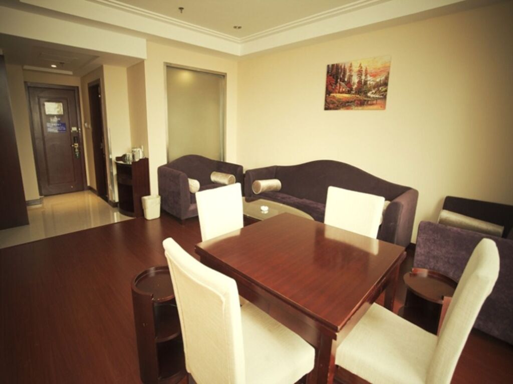 Тайчжоу: GreenTree Inn Taizhou Jingjiang Jiangping Road Shanghai City Business Hotel