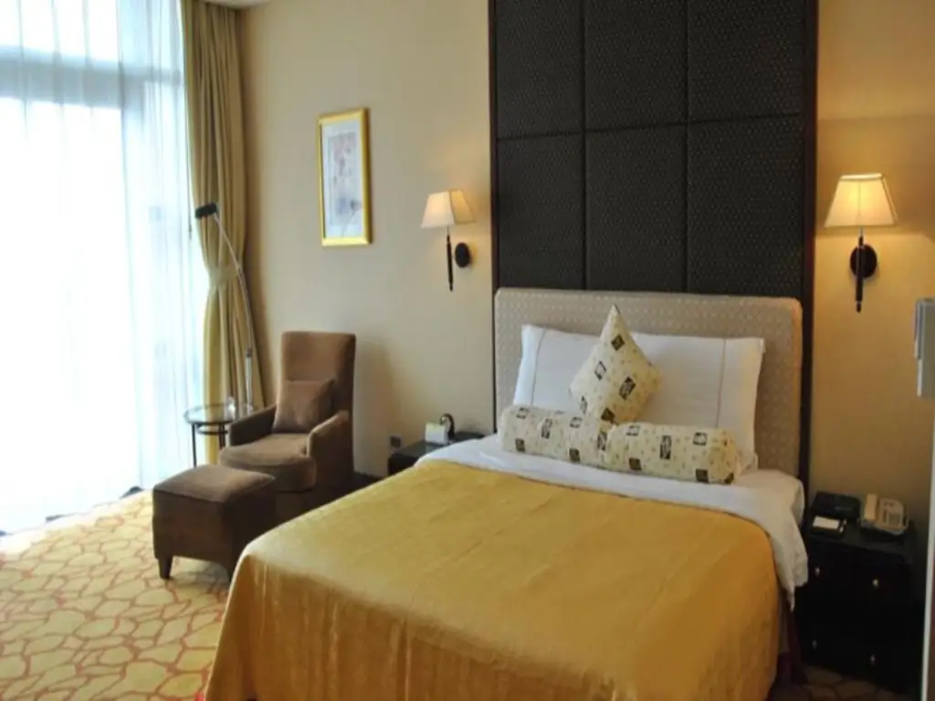 Гуанчжоу: Regal Riviera Hotel