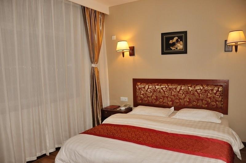 Чжанцзяцзе: Longyi Business Hotel