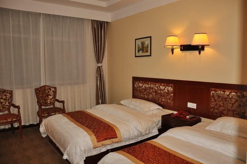Чжанцзяцзе: Longyi Business Hotel