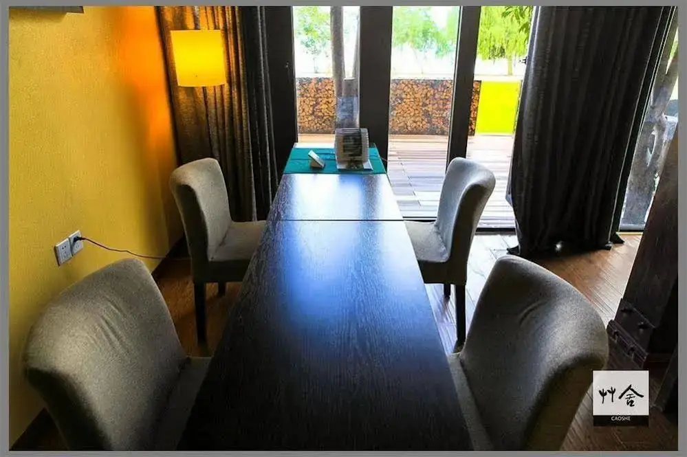 Лицзян: Lugu Lake Caoshe Vacation Inn