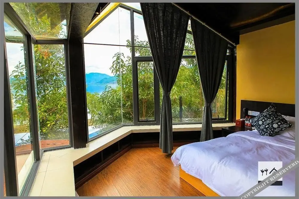 Lugu Lake Caoshe Vacation Inn — фото 1