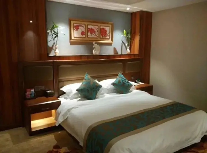 Циндао: Mingdu Gloria Plaza Hotel Qingdao