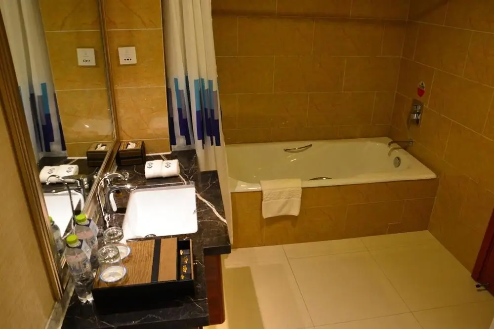 Циндао: Mingdu Gloria Plaza Hotel Qingdao