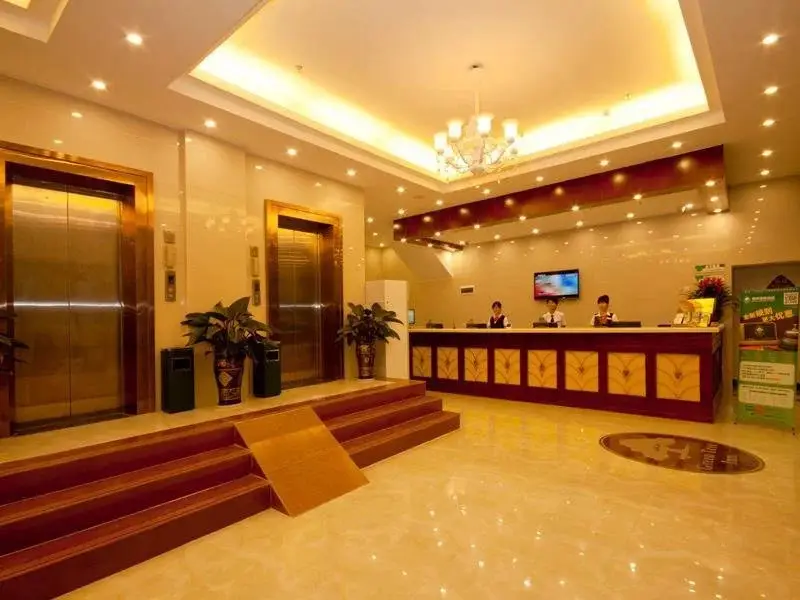 Санья: Greentree Inn Sanya Bar Street Linchunhe Road Business Hotel