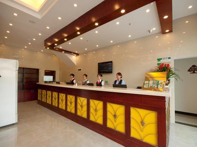 Санья: Greentree Inn Sanya Bar Street Linchunhe Road Business Hotel