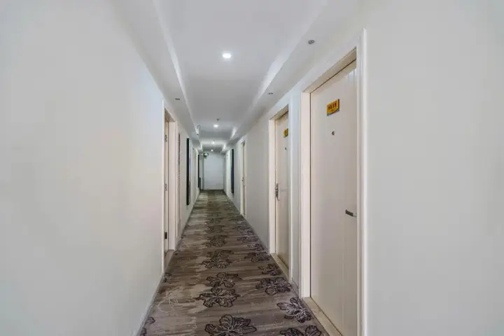 Шэньчжэнь: No. 8 Hotel Chain Dongmen Boutique Branch