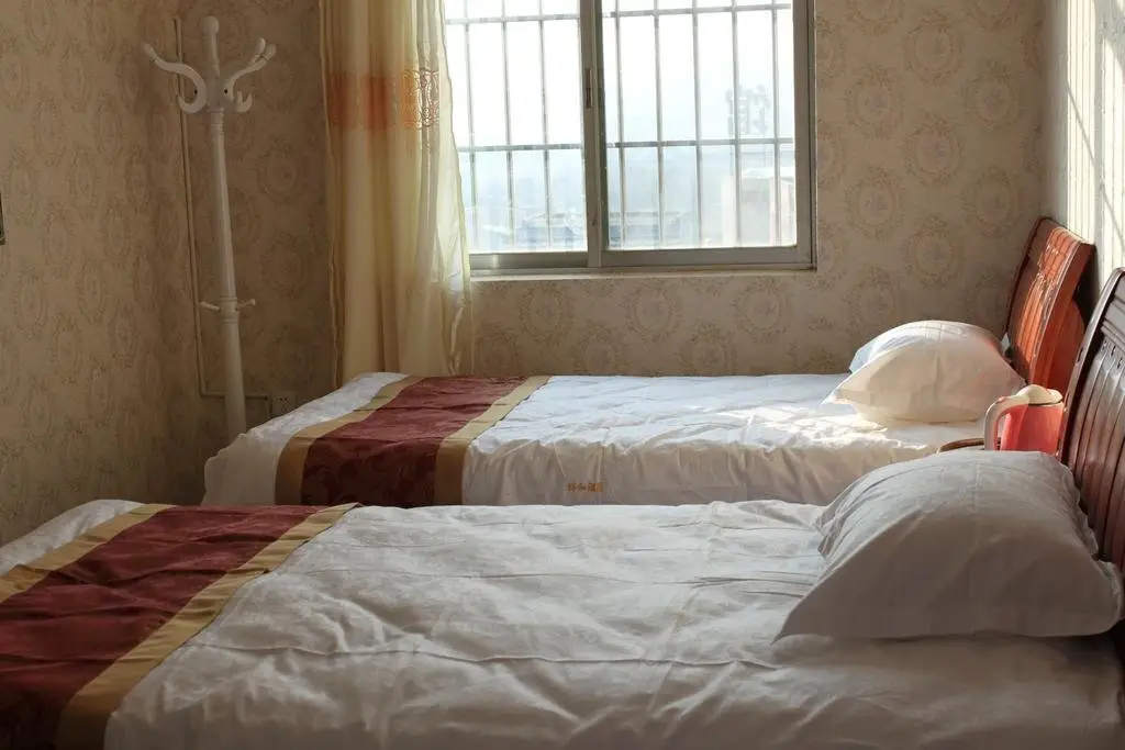 Куньмин: Kunming Peaceful Hotel Changshui Airport Branch