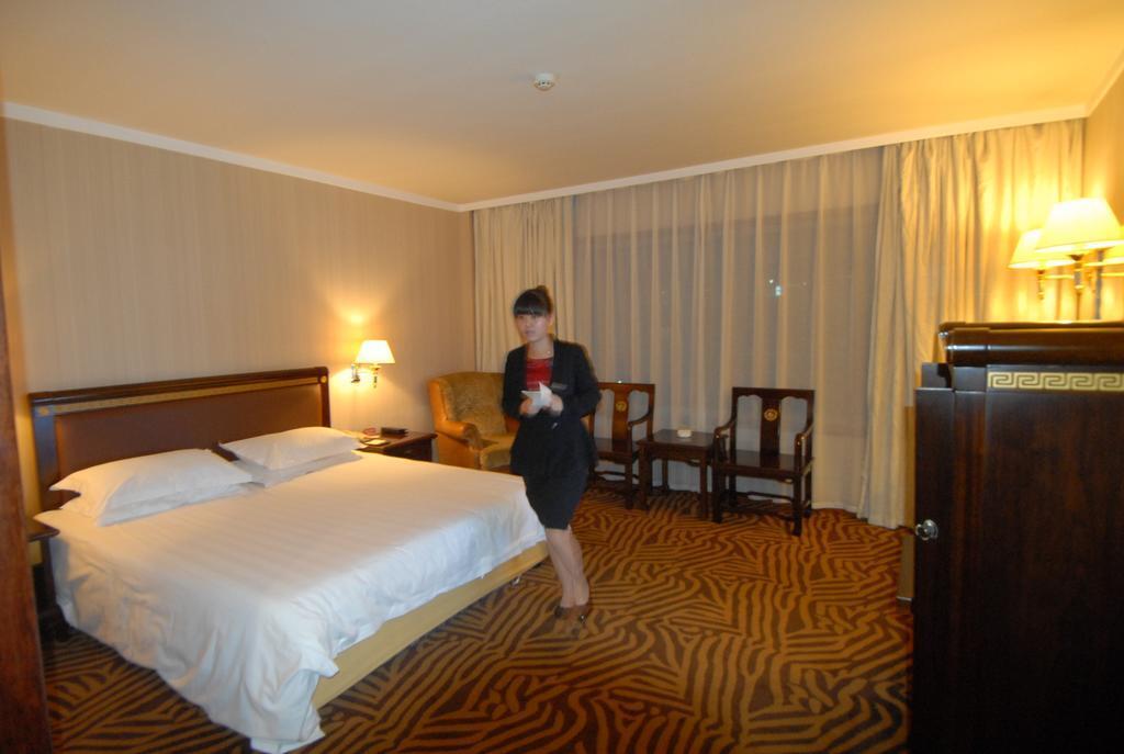 Ningbo Hai Yi Hotel — фото 1