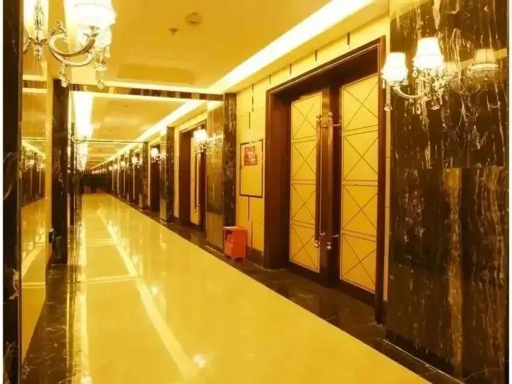 Чэнду: Chengdu Jingtong 101 Hotel