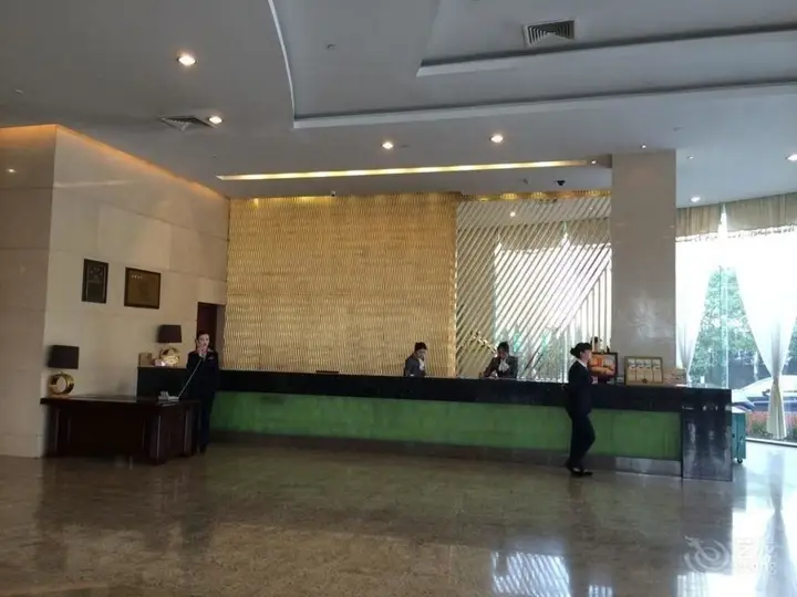 Нанкин: Nanjing Huadong Hotel