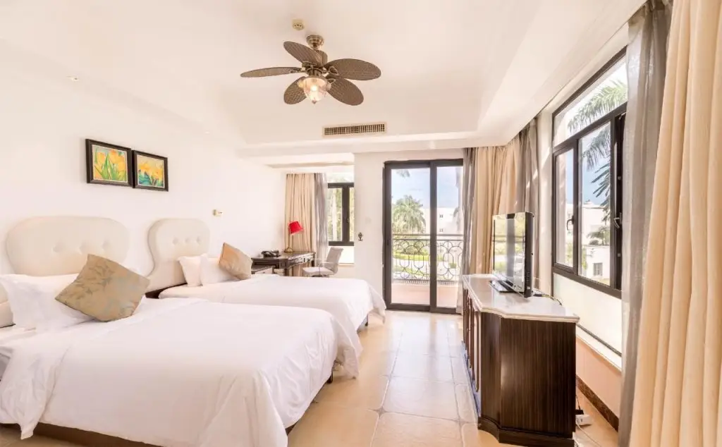 Санья: Отель Sanya Yalong Bay Sintra Suites