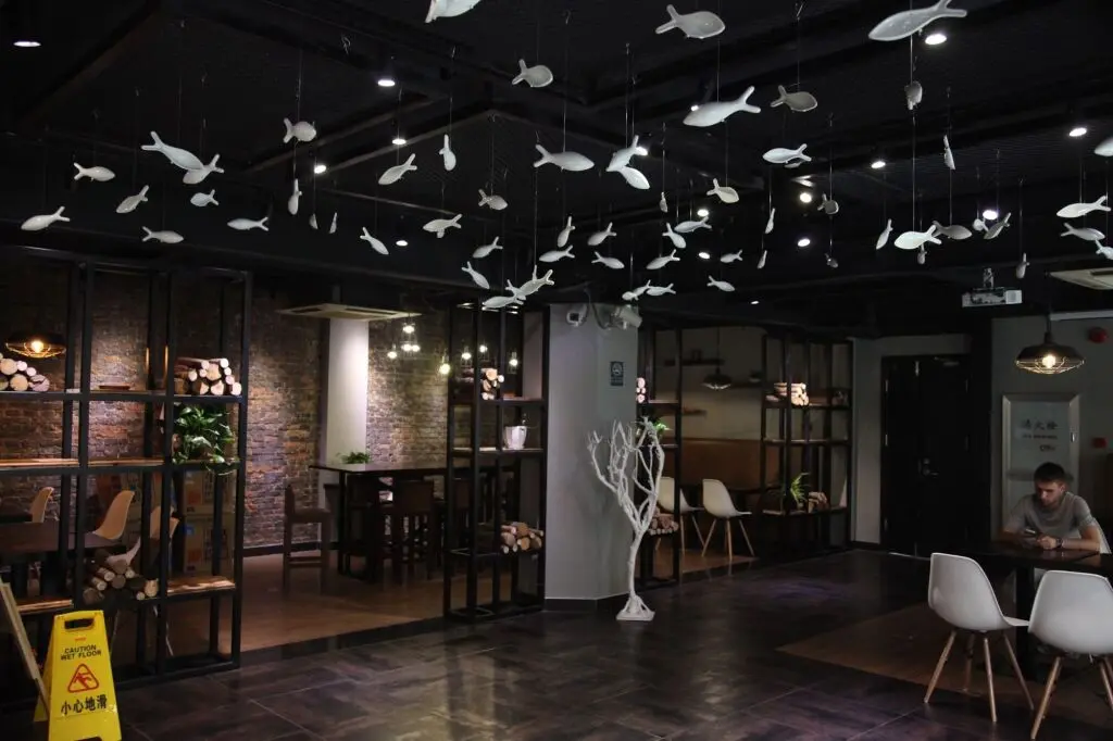 Шанхай: Fish Inn East Nanjing Road