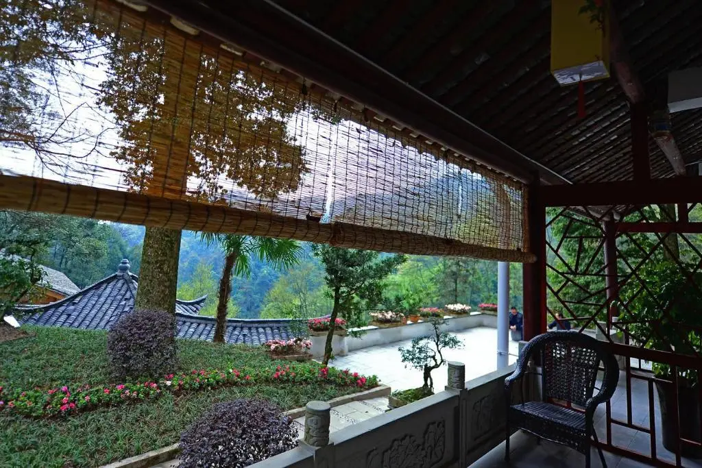 Чэнду: Qingchengshan Yuanming Palace