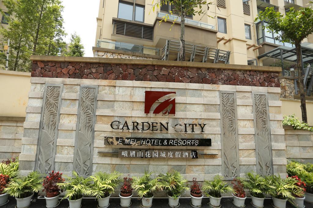 Лешан: Emeishan Garden City Hotel & Resorts