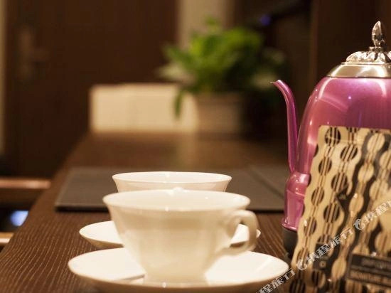 Циньхуандао: James Joyce Coffetel Qinhuangdao People Park Plaza
