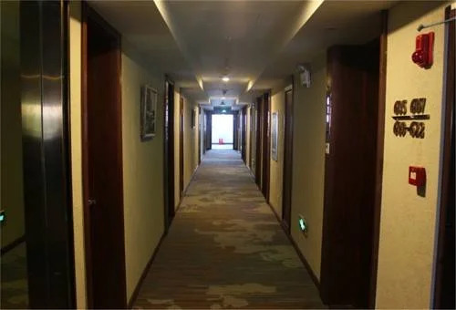 Циньхуандао: James Joyce Coffetel Qinhuangdao People Park Plaza