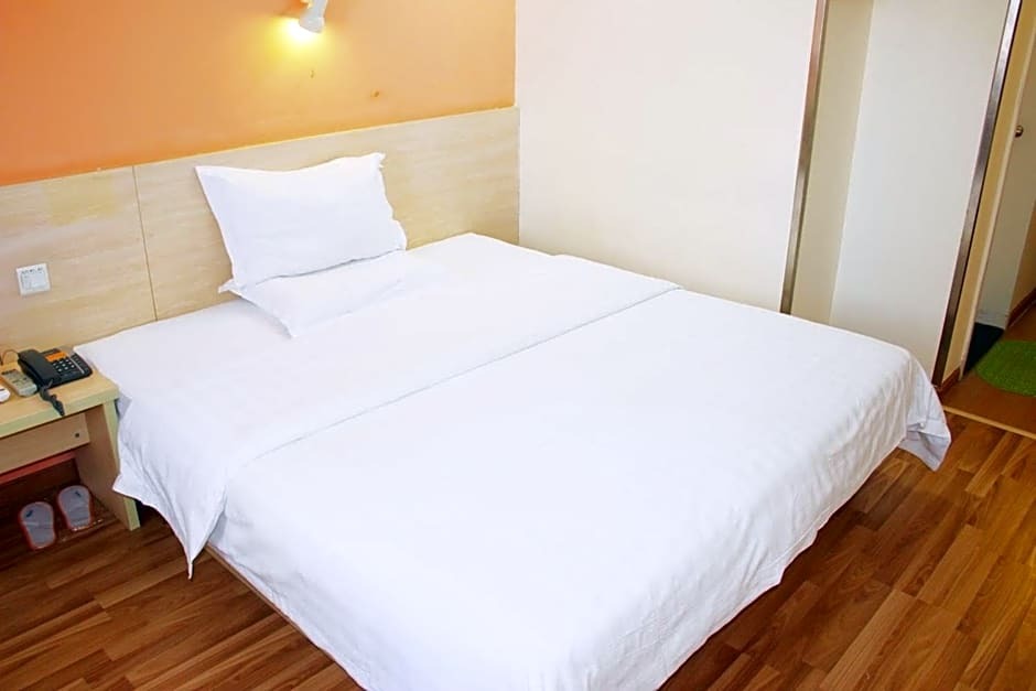 Гуанчжоу: 7 Days Inn Guangzhou Huangsha Metro Branch