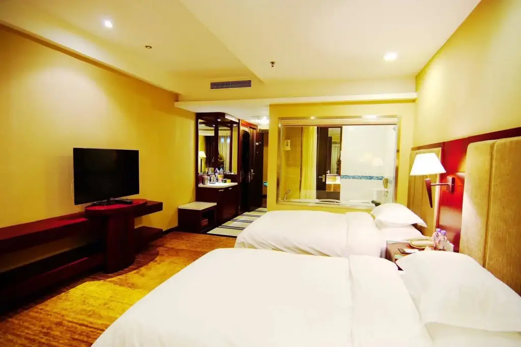 Шэньян: The Royal Fortune Hotel