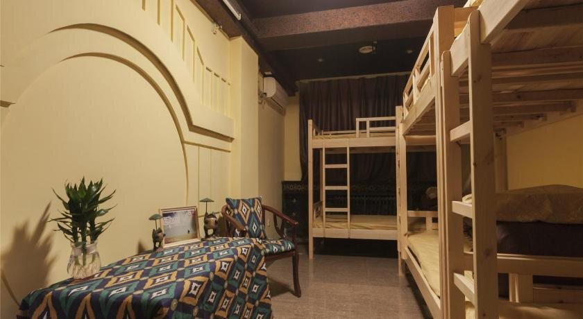 Чжунвэй: North By Northwest International Youth Hostel