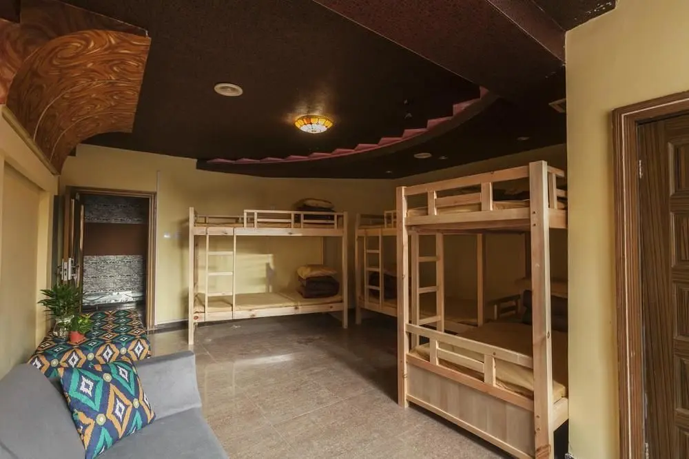 Чжунвэй: North By Northwest International Youth Hostel
