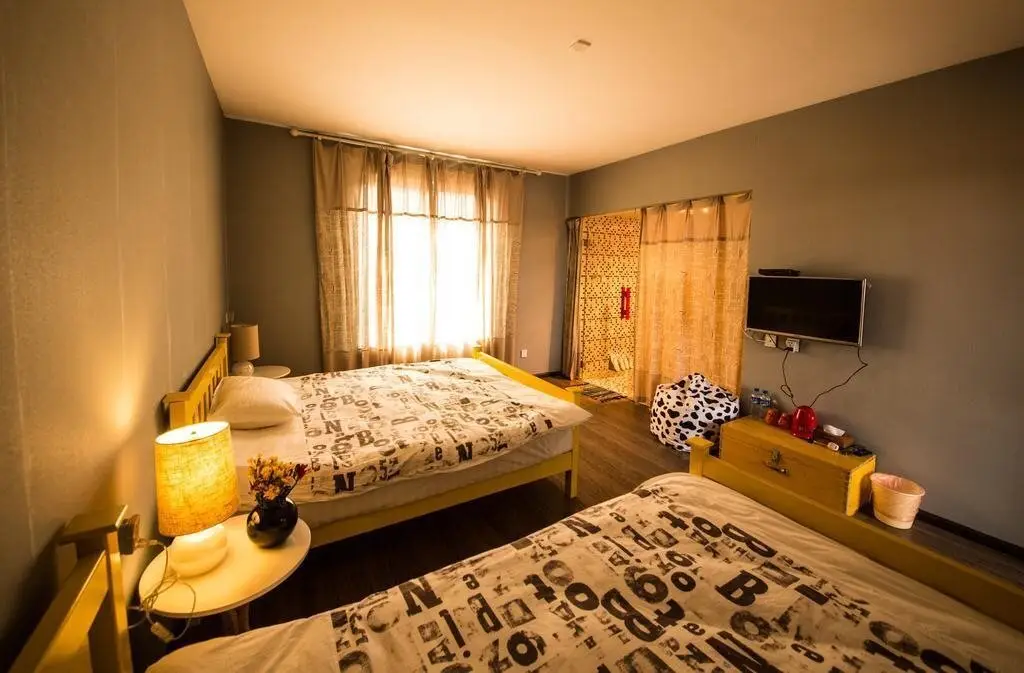 Дали: Dali Times Hostel