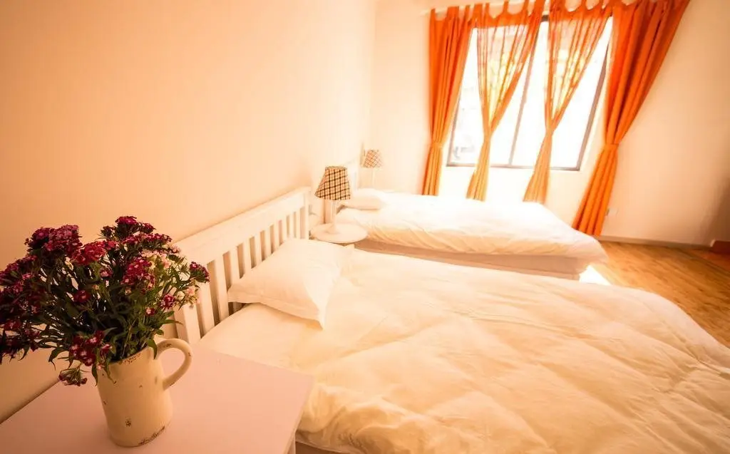 Дали: Dali Times Hostel