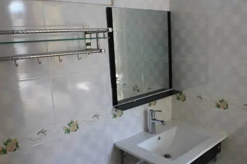 Дали: Dali Brother Youth Hostel