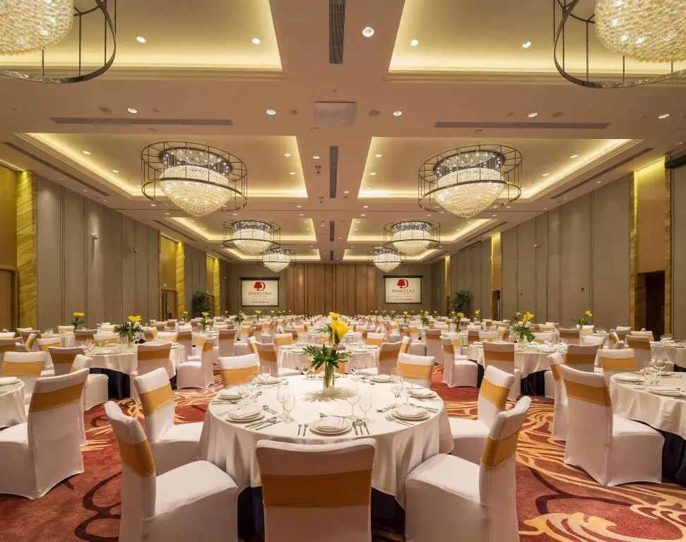 DoubleTree by Hilton Guangzhou Science City-Free Shuttle Bus Service During Canton Fair Period — фото 1