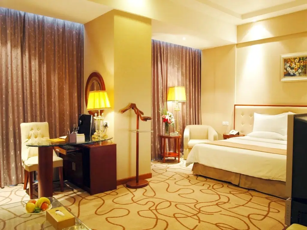 Наньчан: Galactic Peace International Hotel