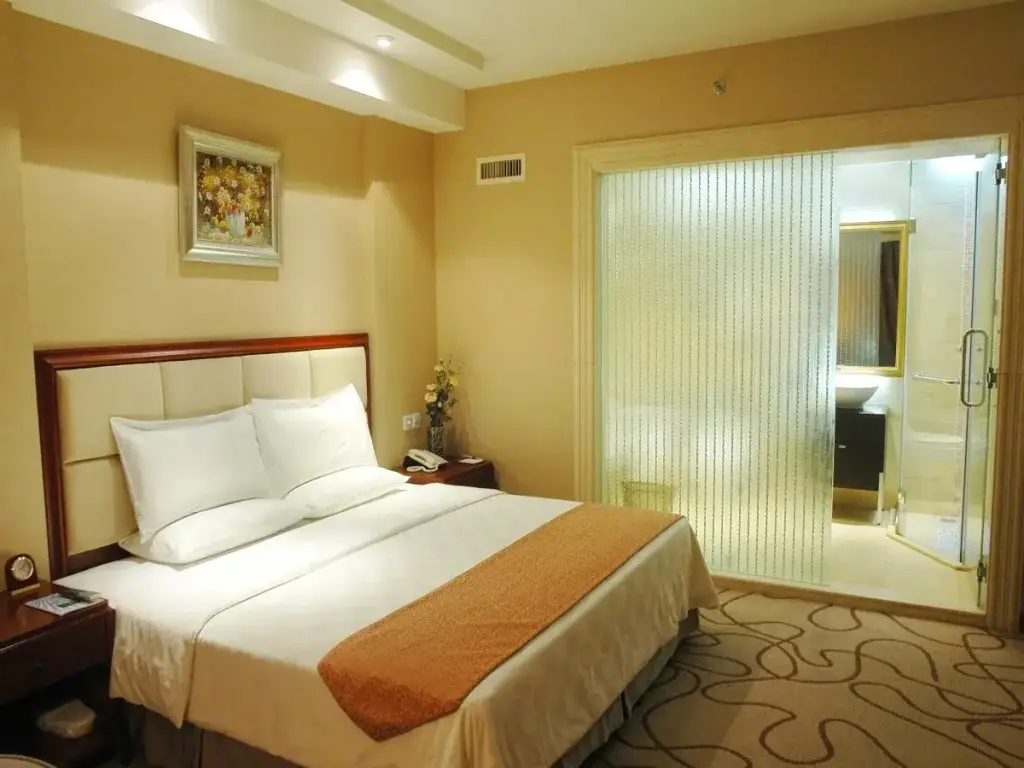 Наньчан: Galactic Peace International Hotel