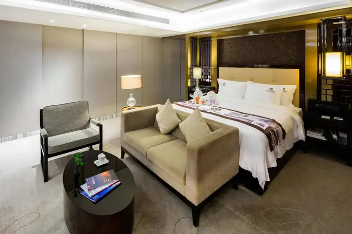 Санья: Sanya Visun Royal Yacht Hotel