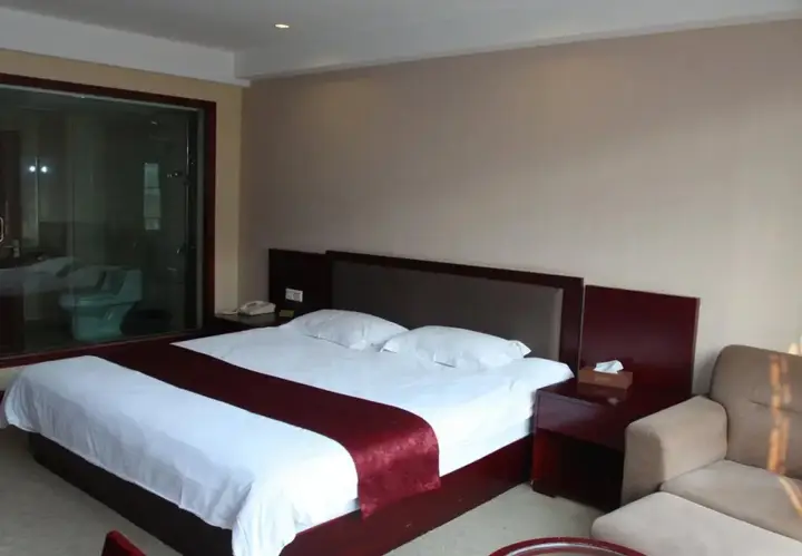 Гуанчжоу: Rich Hotel