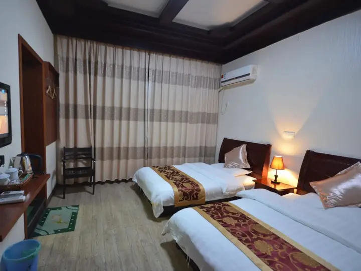 Цзясинь: Wuzhen Jinhanghe Inn