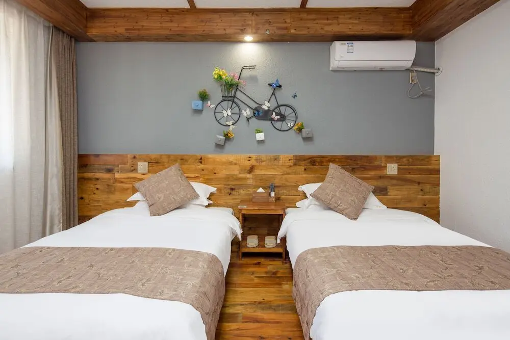Хучжоу: Floral Hotel · Mo Gan Tian QuanMogan Mountain