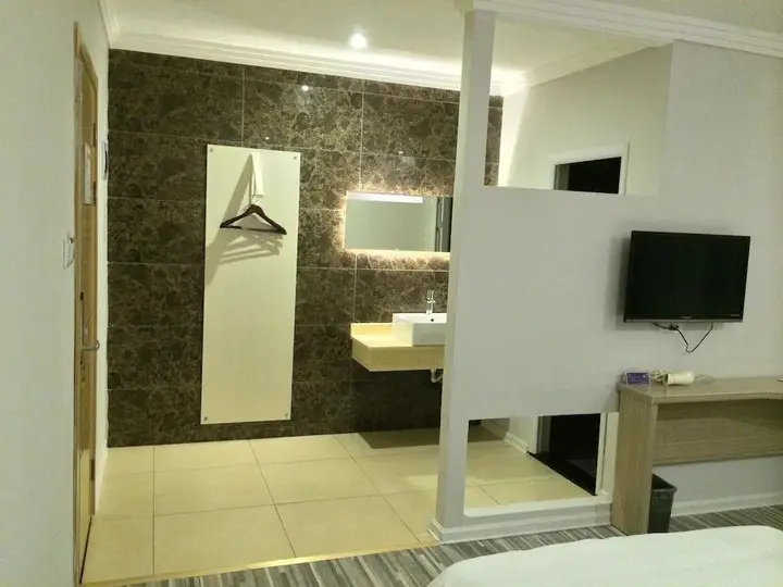 Гуйлинь: Guilin Wisteria Hotel