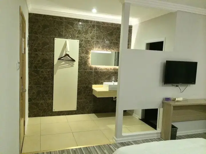 Гуйлинь: Guilin Wisteria Hotel