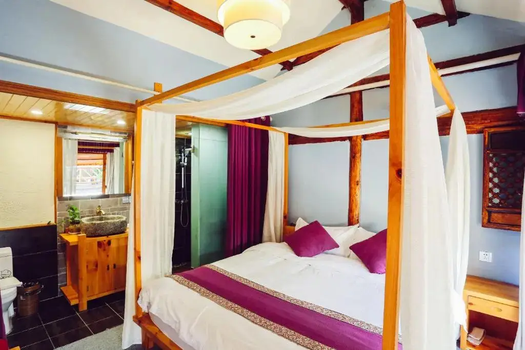 Дали: Cabin 7 Inn
