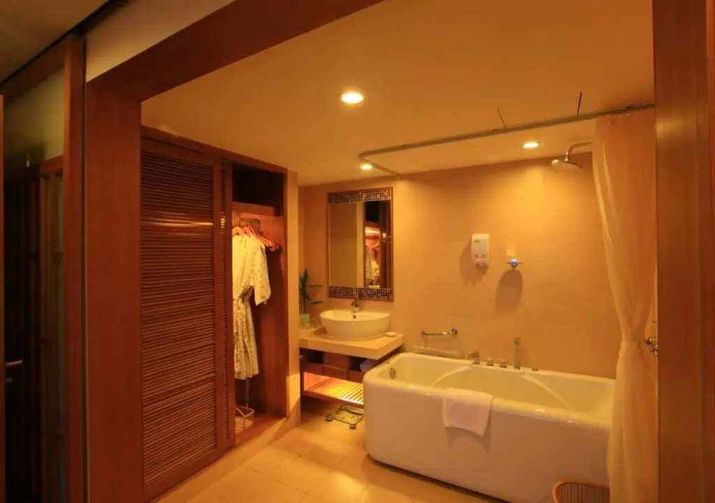 Landscape Beach Hotel Sanya — фото 1
