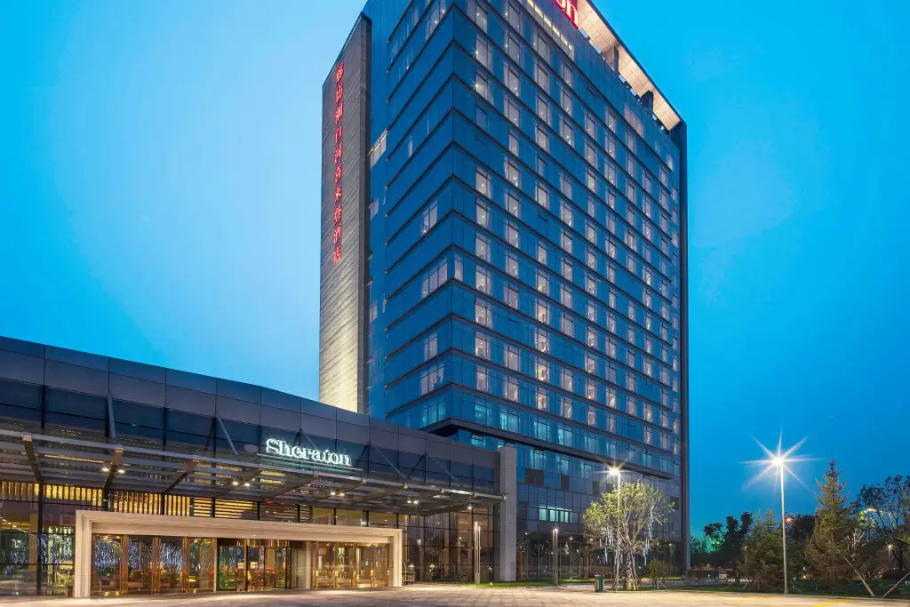 Sheraton Langfang Chaobai River Hotel — фото 1