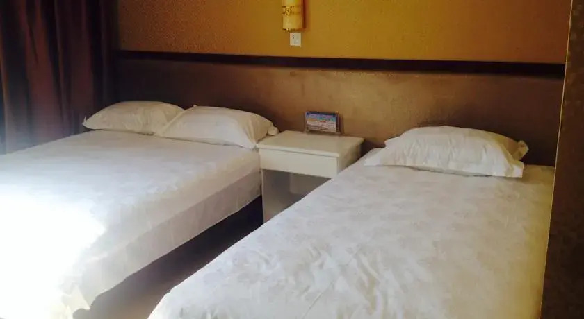 Цзюцюань: Dunhuang Old Friend Guest House