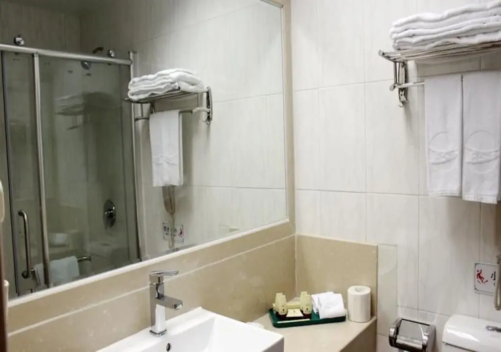 Шэньчжэнь: Railway Station Hotel West Building
