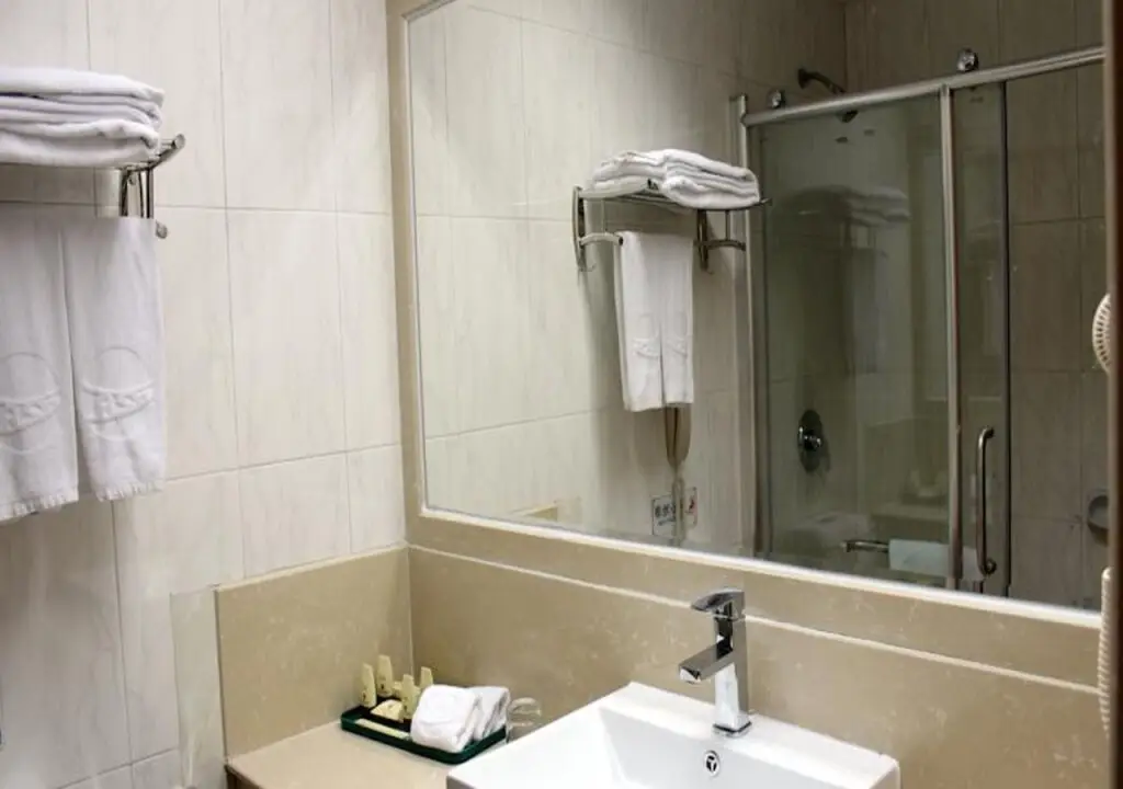Шэньчжэнь: Railway Station Hotel West Building