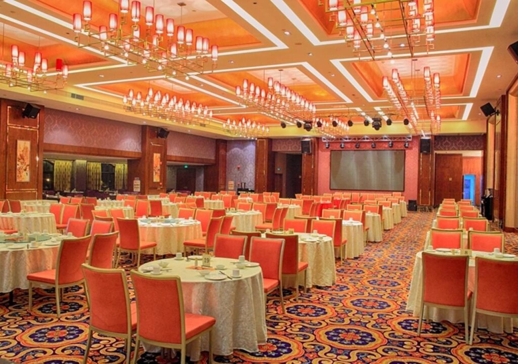 Чжаоцин: LN Dongfang Hotel, Sihui
