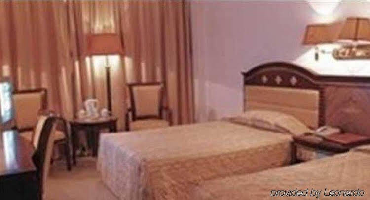 Гуанчжоу: Li Yun Hotel