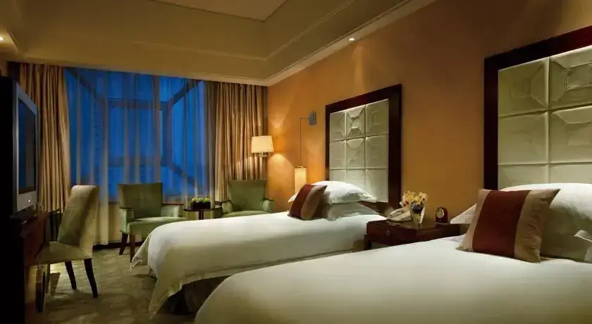 Henan Skyland GDH Hotel — фото 1
